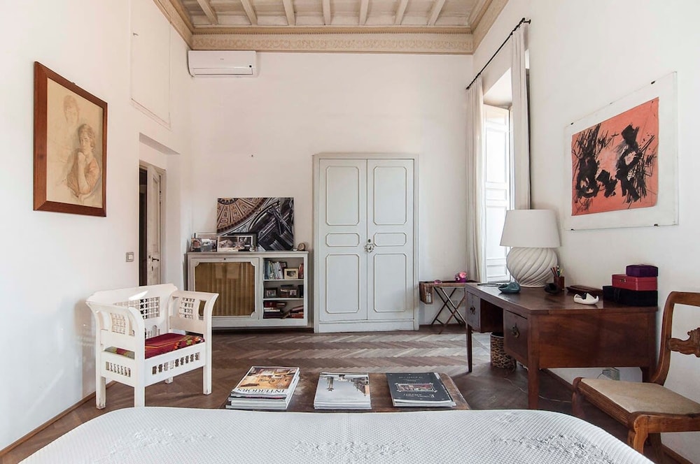 Rome an Aristocratic Apartment in Historic Palace Near the Piazza Navona