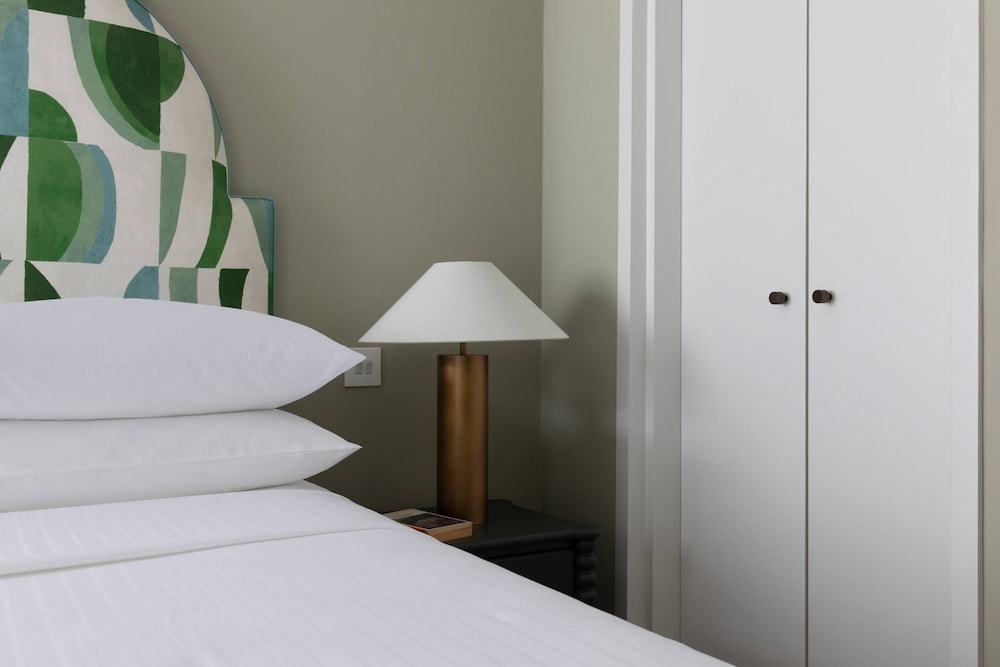 Culford Gardens III by Onefinestay