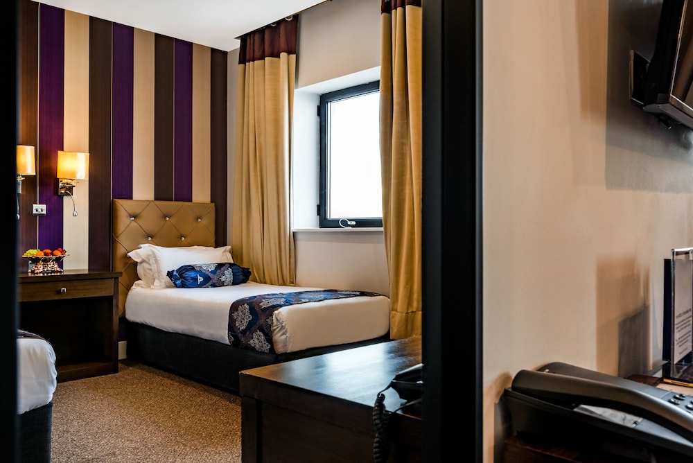 Croydon Vacations - Grand Sapphire Hotel  Banqueting - Property Image 29