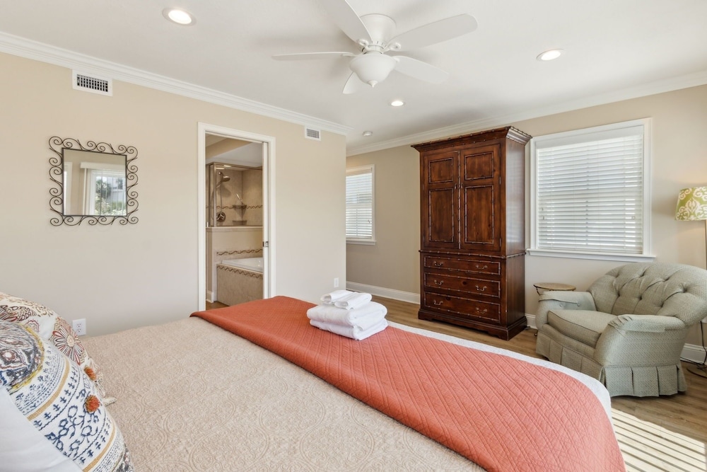 1943 S Fletcher 3 Bedroom Townhouse