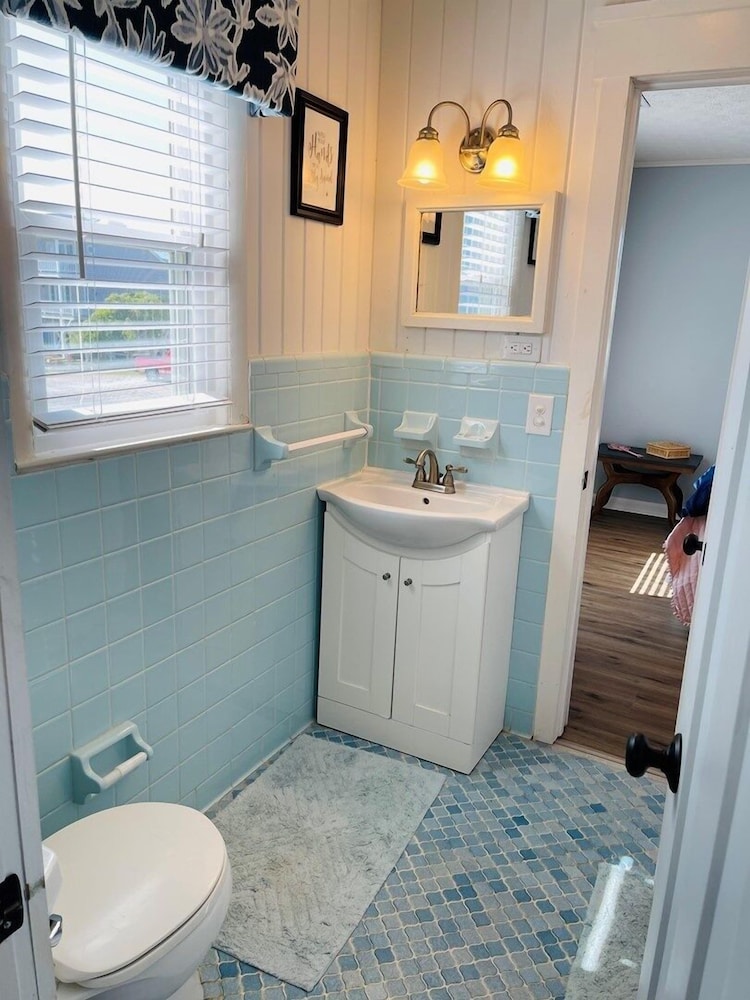 3/4 Time - 4 Br Home