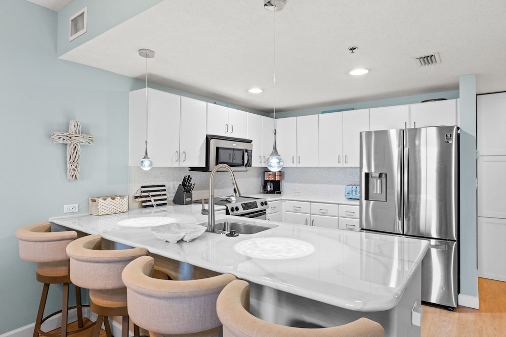 Grand Panama Beach Resort by Panhandle Getaways