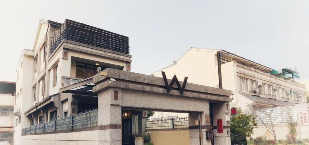 VV House