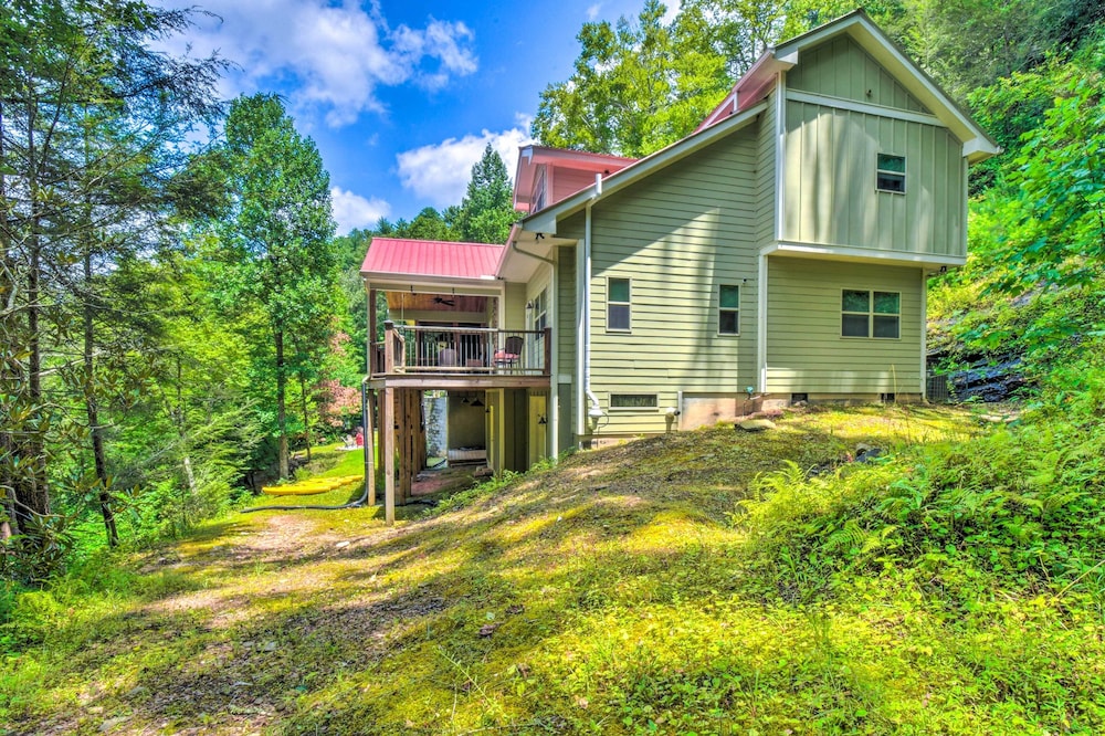 Cozy Riverside Dahlonega Home w/ Kayaks + Fire Pit view 2