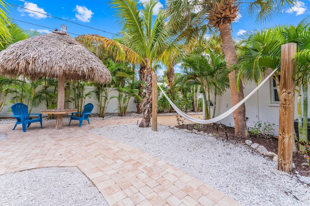Bianco Sands by Beachside Management - Property Image 1