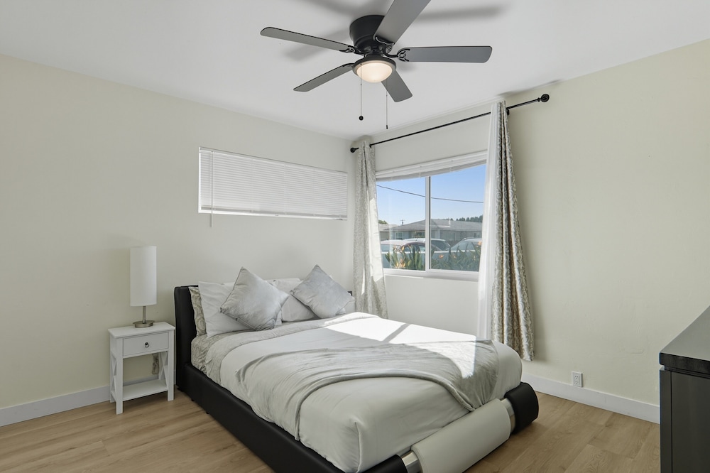 Relaxing Paradise Hills Retreat 4 Bedroom Home