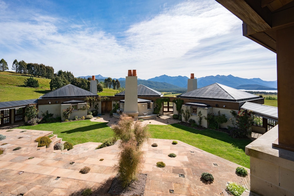Cabot Lodge