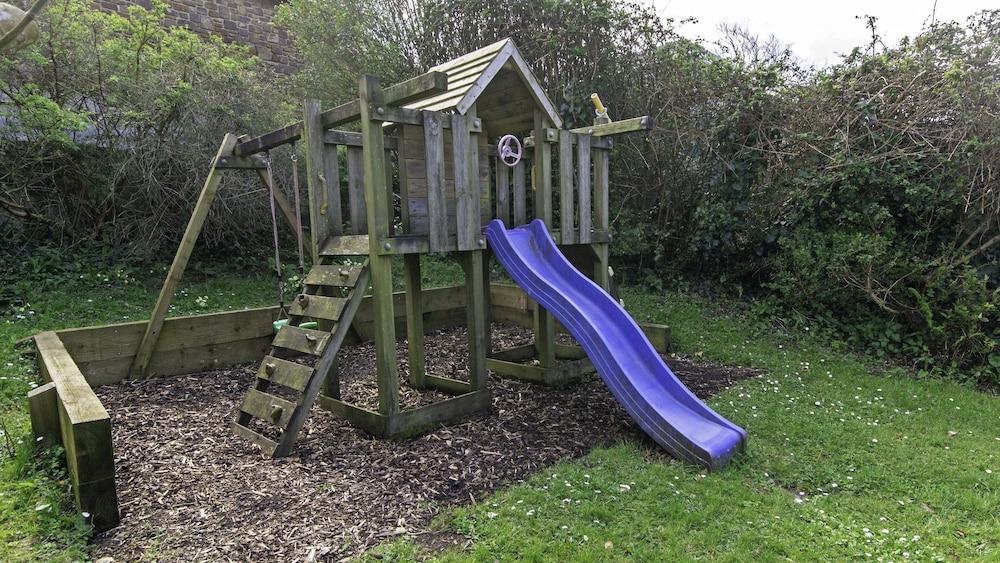 Perrymans Georgeham 3 bed / Sleeps 6 view 5