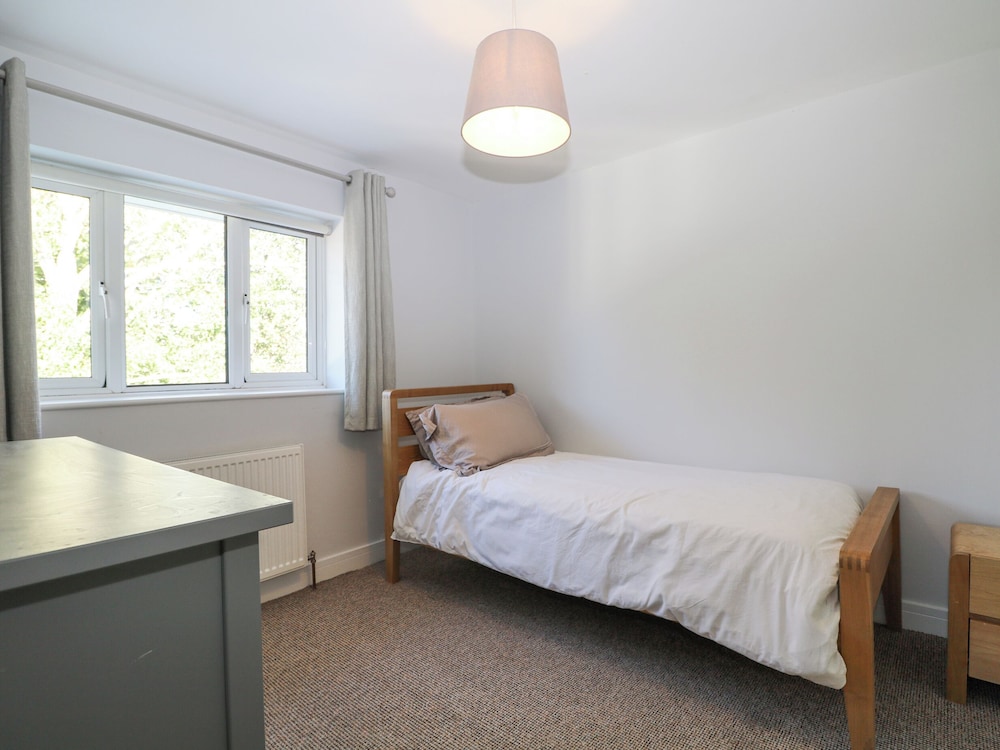 7 Daltons Place