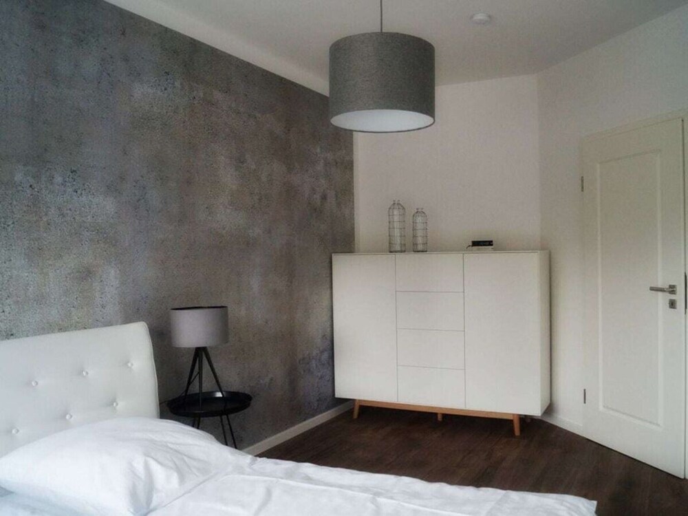 "amalie" in the Villa Eckhart view 3