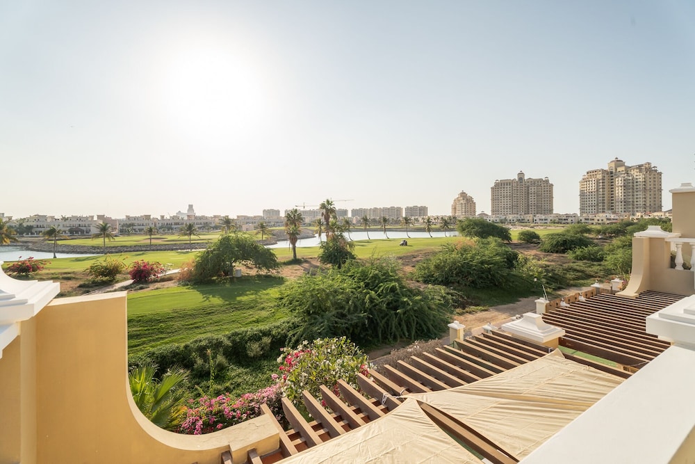Nasma Holiday Homes - Al Hamra Village