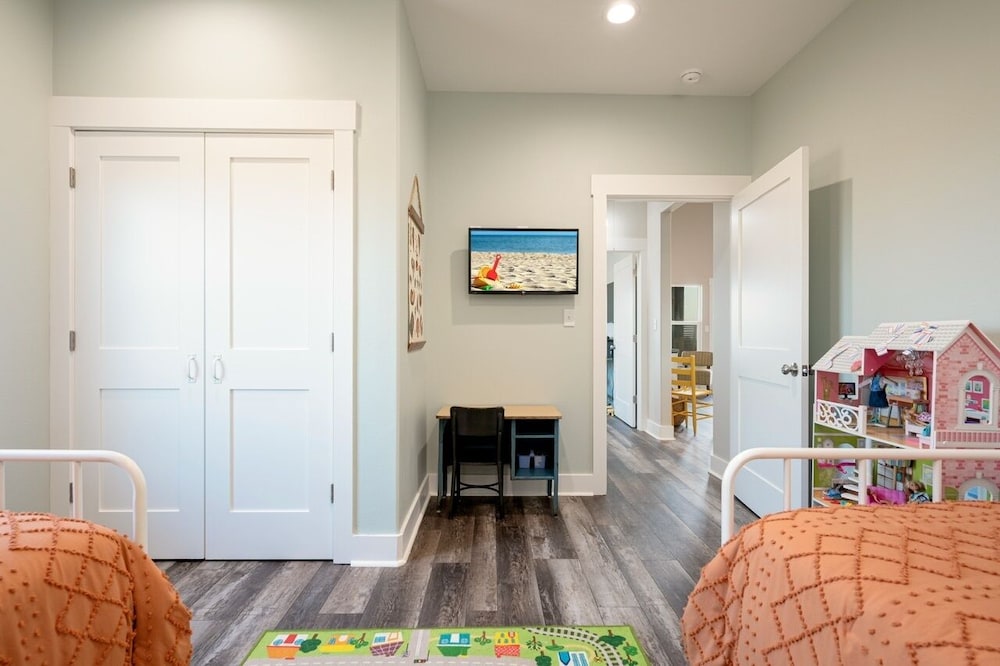 Perfectly Happy 4 Bedroom Home