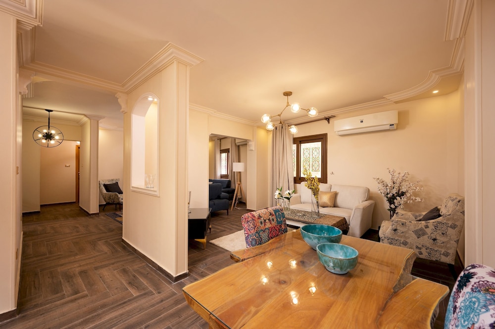 Vesta - Luxury APT - 2BR - Triumph