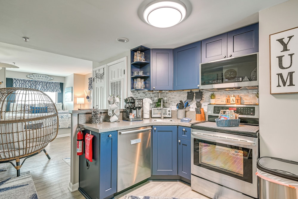 Pools, Hot Tubs & Ocean Access: Myrtle Beach Condo