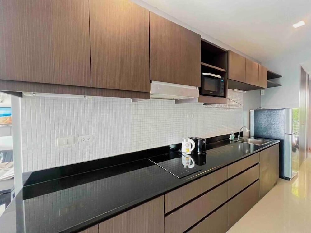Sea View Suite Pool Access C81