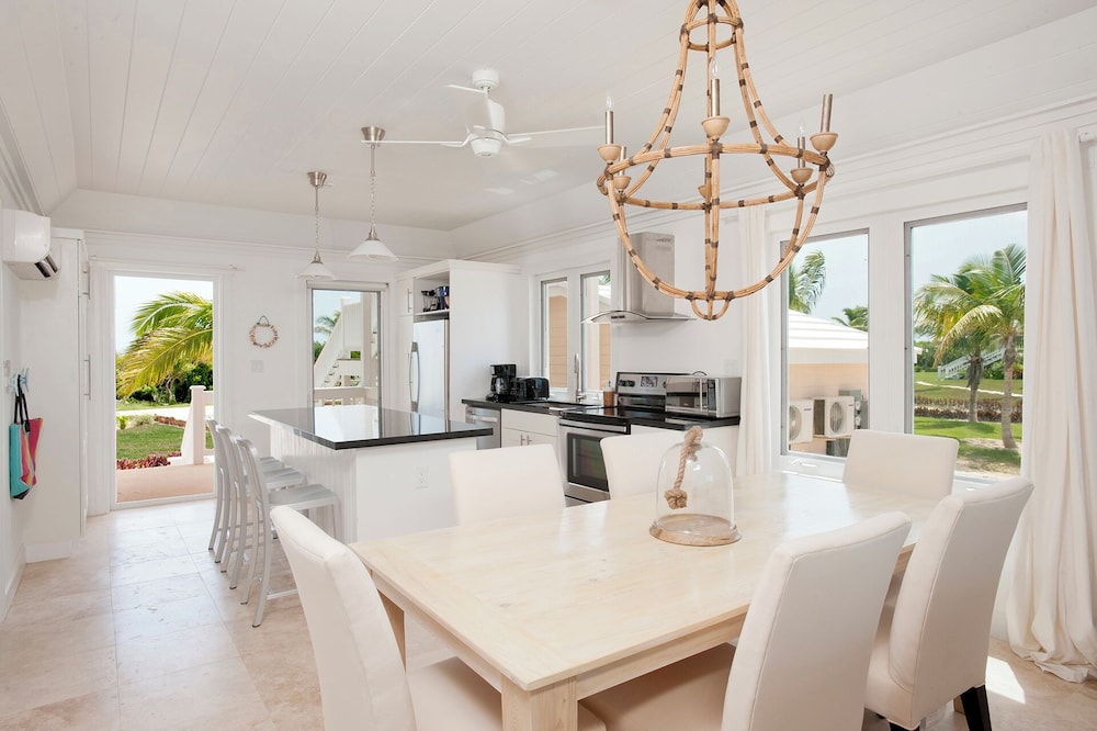 Tropical Paradise: Secluded Villa With Private Beachfront, photo 4