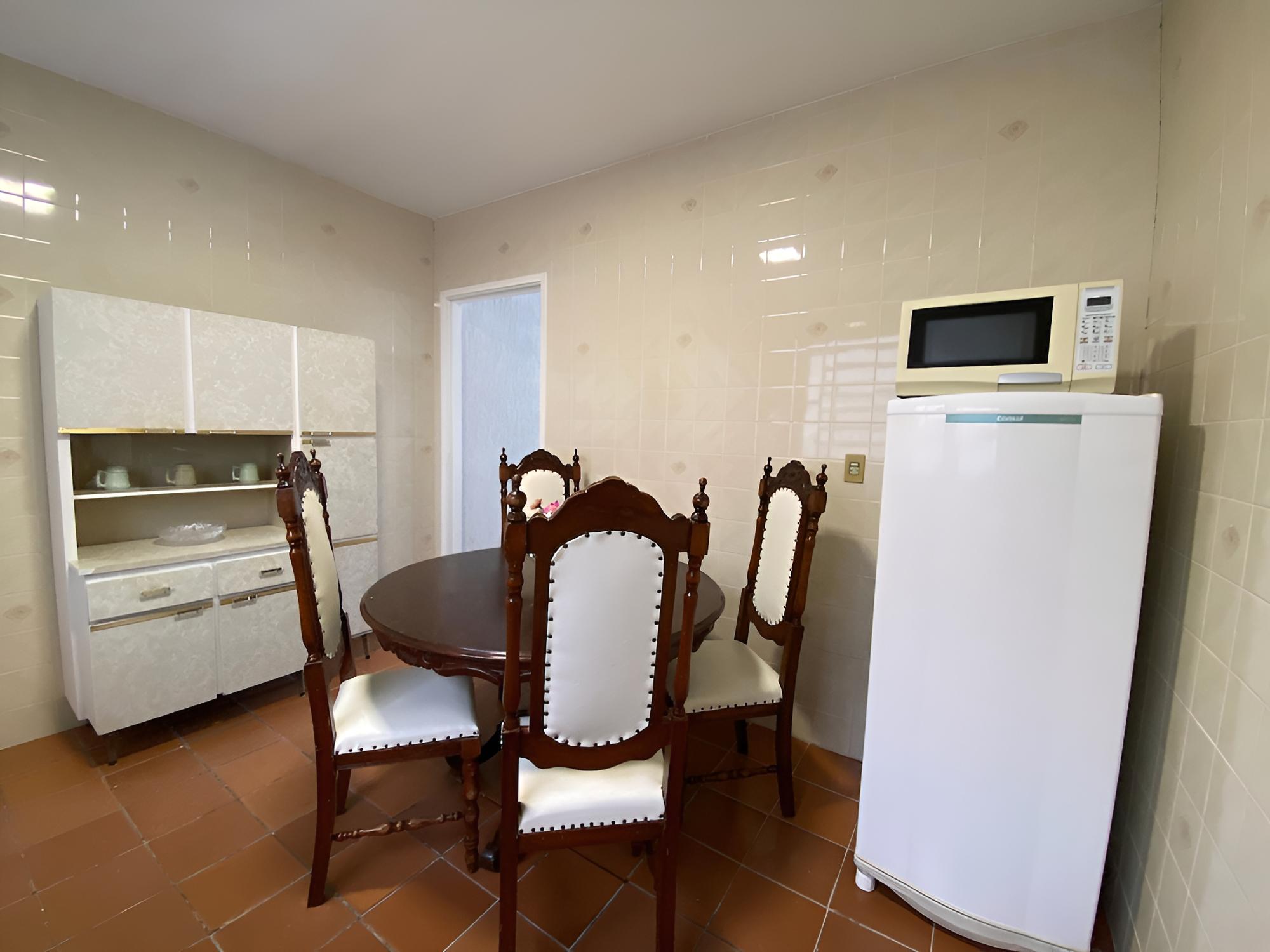MON676 Casa ampla pimbolim e bilhar