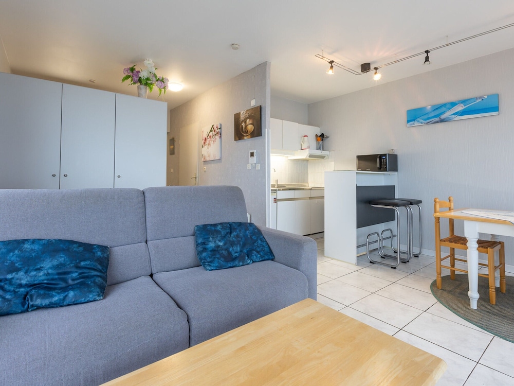 Corner Studio With Sea-views