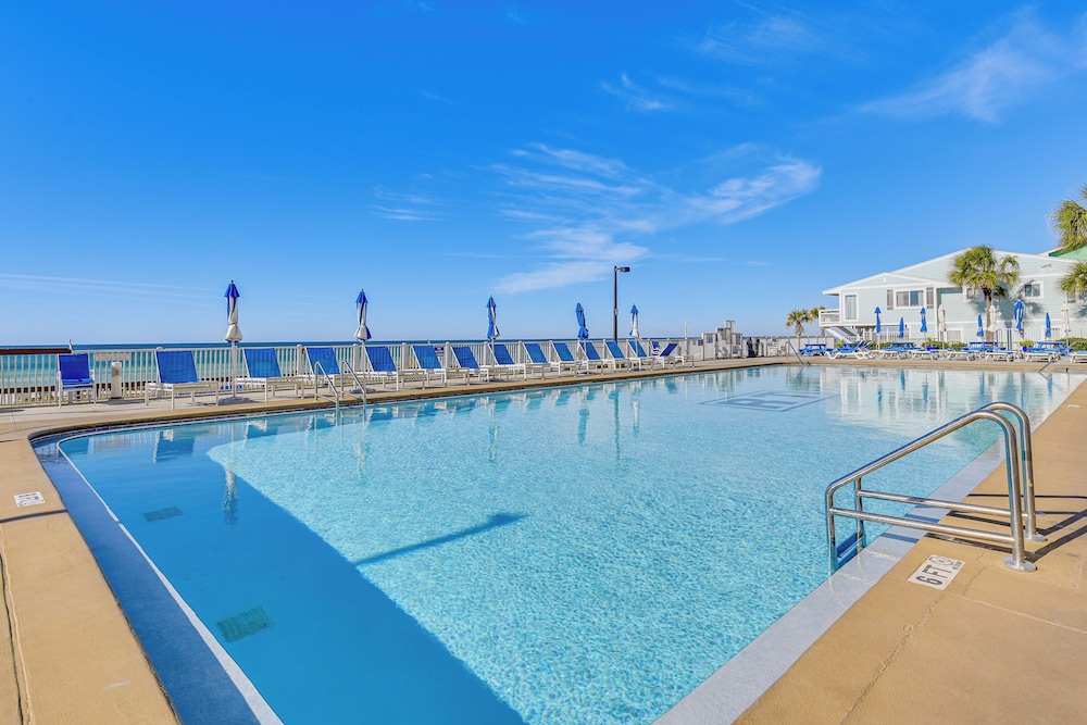 Beach & Pool Access: Regency Towers Condo in Pcb!