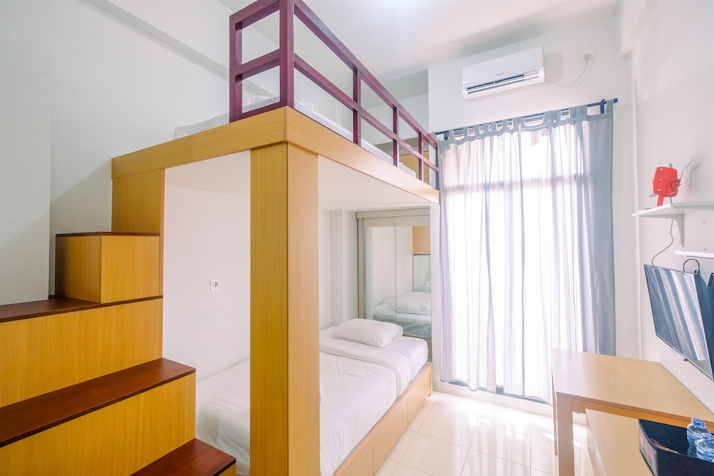 Compact and Relaxing Studio at Dave Apartment view 2