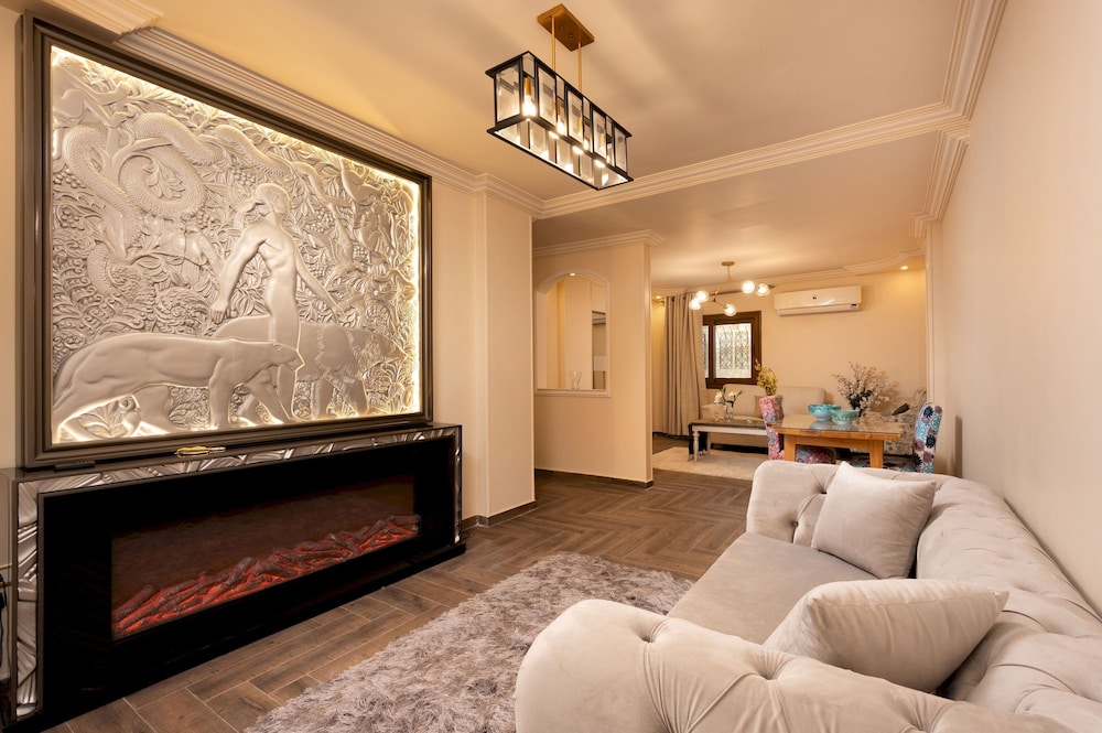 Vesta - Luxury APT - 2BR - Triumph