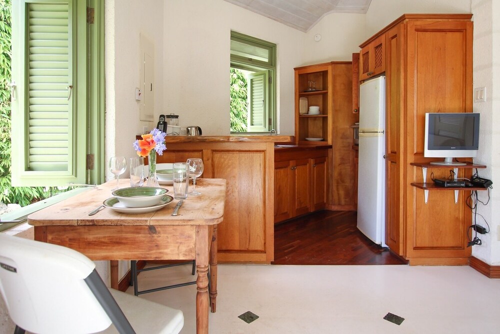 Tiny Home Retreat Near Beach- Marsh Mellow Cottage by BSL Rentals