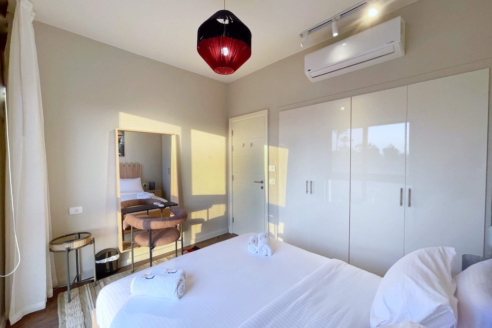 Xuru Stays I Haute & Hand-picked 4bdr Villa Private Pool