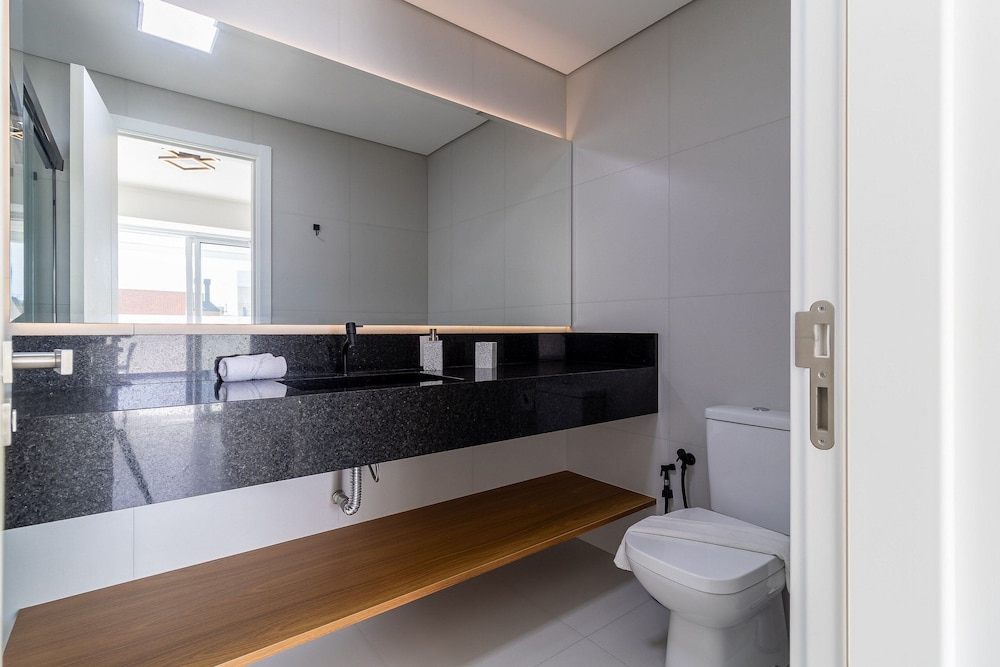 Modern duplex w/jacuzzi 240m beach JRR410