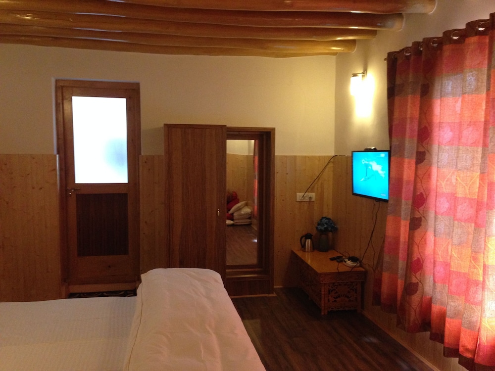 Radhu's Boutique Inn