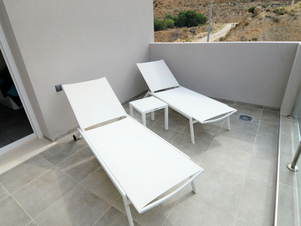Rojales Stay With Garden photo 5