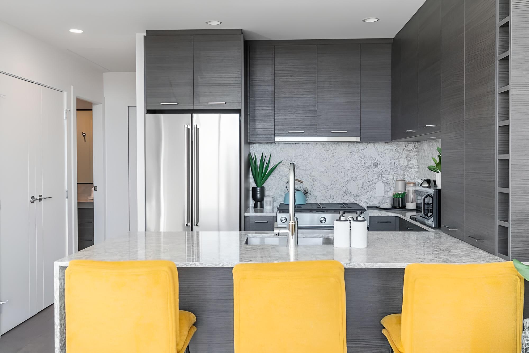 The Luna No Service Fees Pool Hottub - Image 1