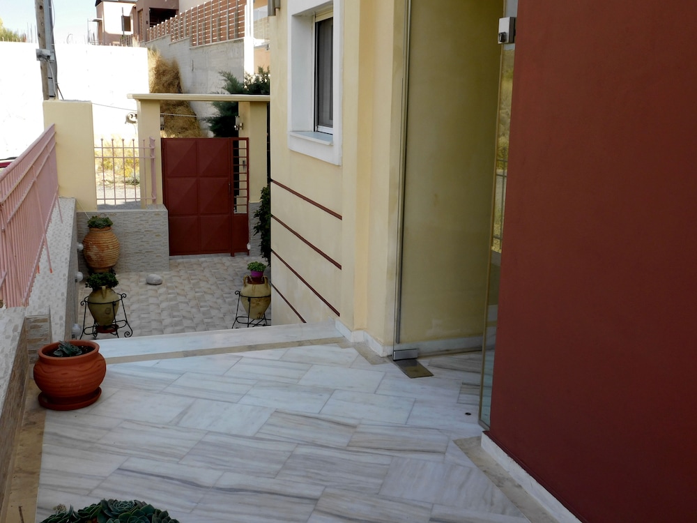 Helen's Villa
