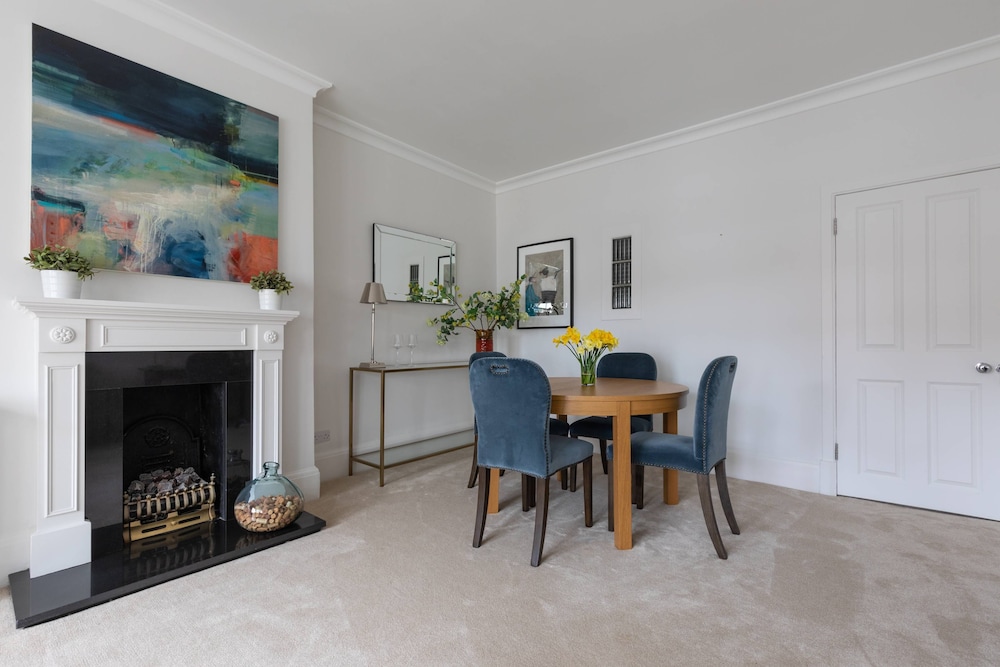 Sloane Avenue IV by Onefinestay