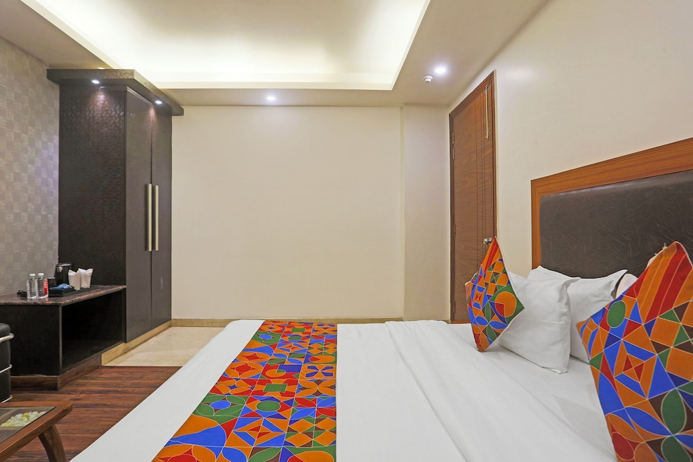 Fabhotel Star Inn