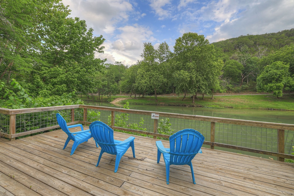 Riverfront Family Getaway on the Guadalupe