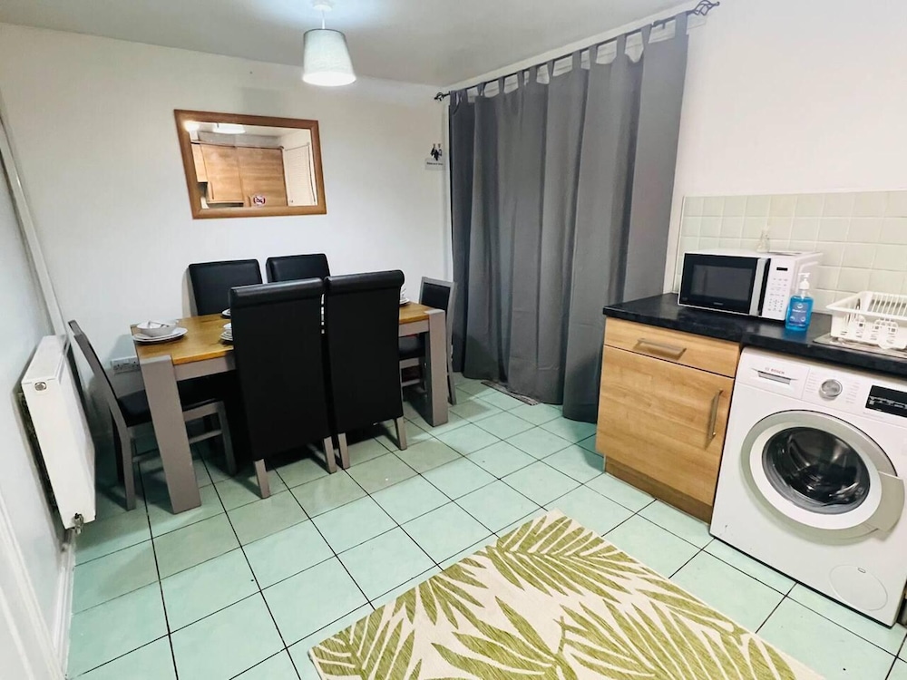 3bedroom- Near to Station-private Garden-wifi