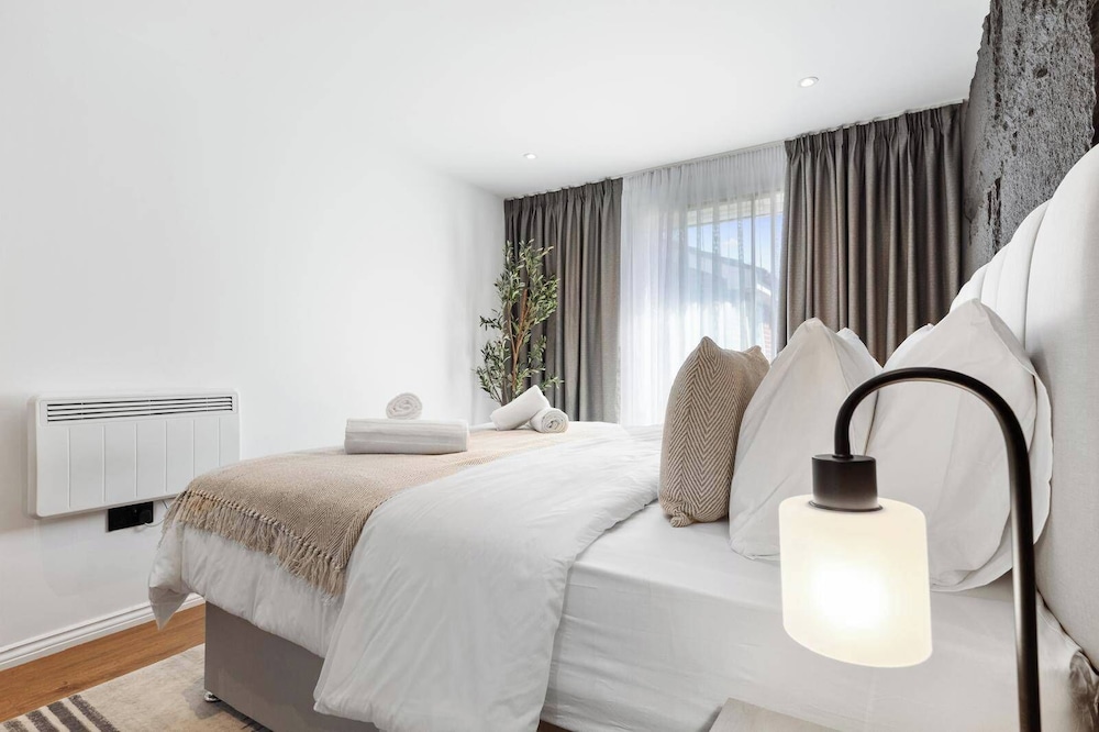 Unique 2BR Finchley Flat Sleeps 5