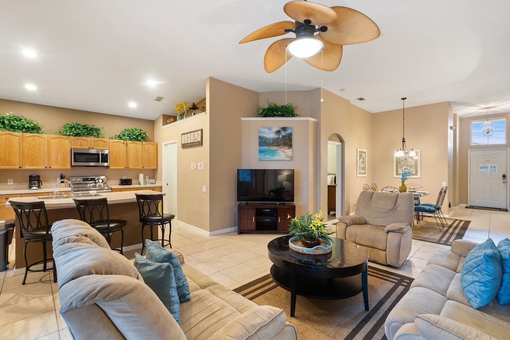 Windsor Palms Resort 4 Bedroom Pool Home + Game Room 4 Home