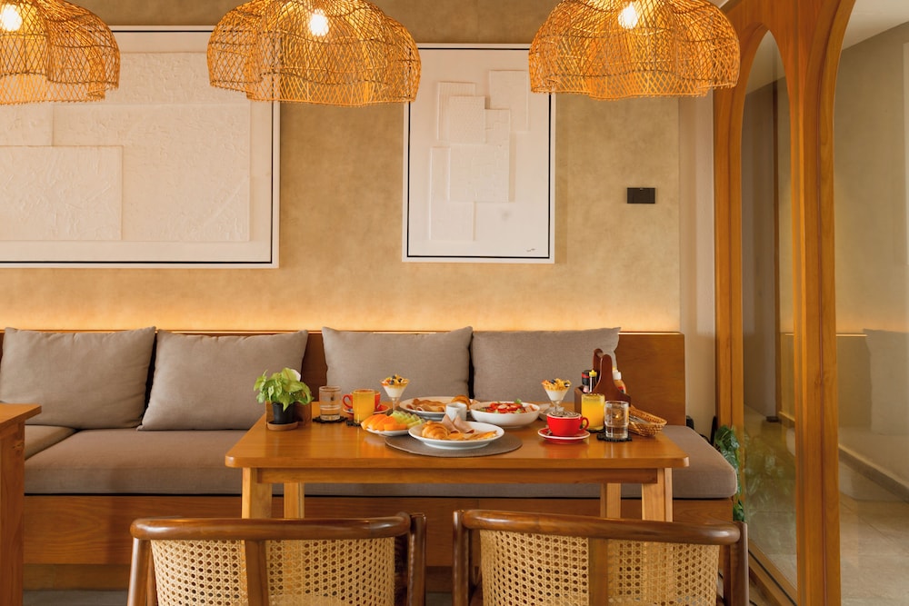 Tasana Bar and Luxury resort
