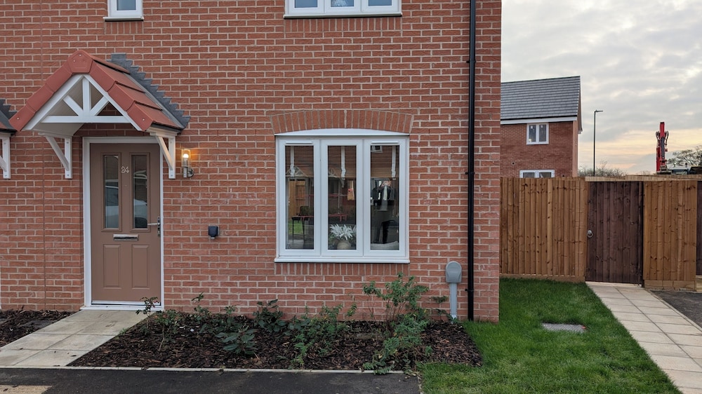 Cotswold Green - Sleeps 5 - Free EV Charge