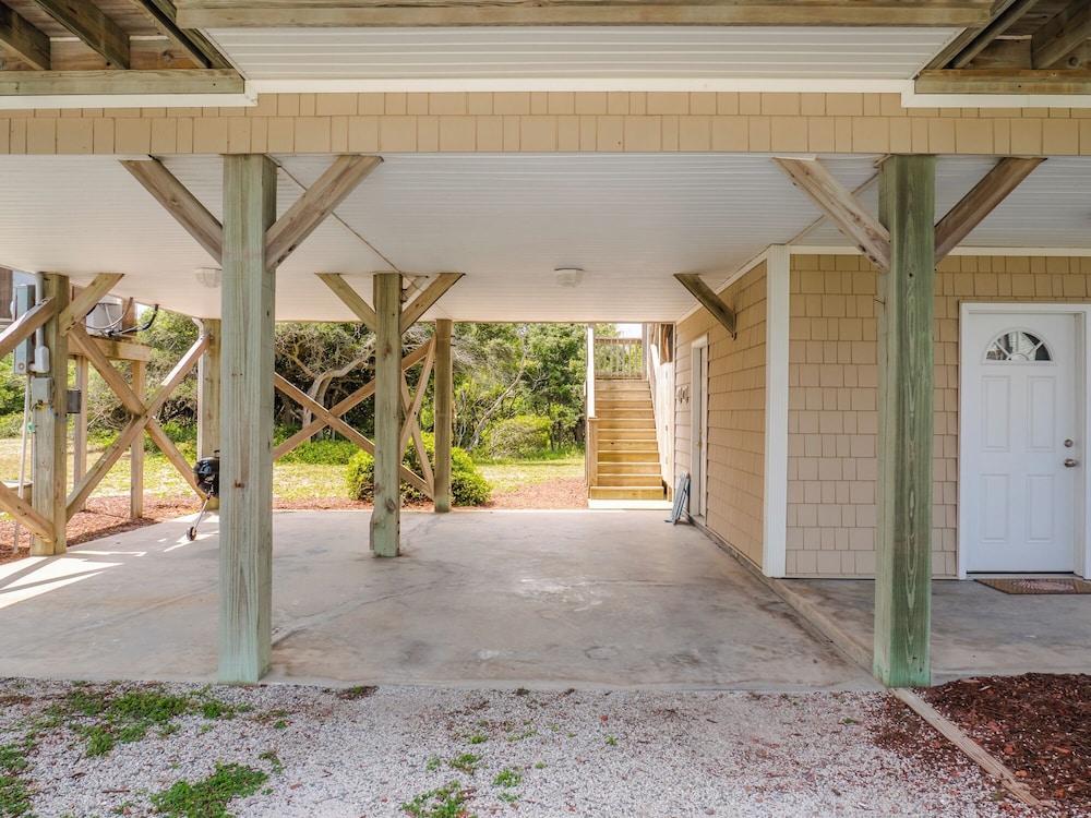 Pelican Palms by Topsail Realty