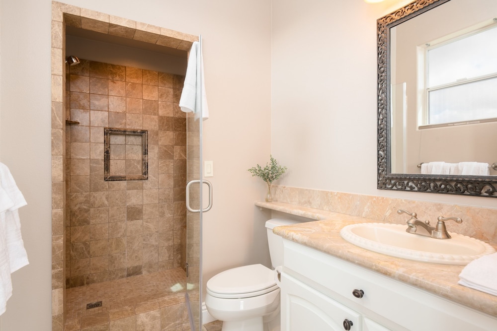 Colina by Avantstay Secluded Mountain Top Oasis w Pool Hot Tub Putting Green