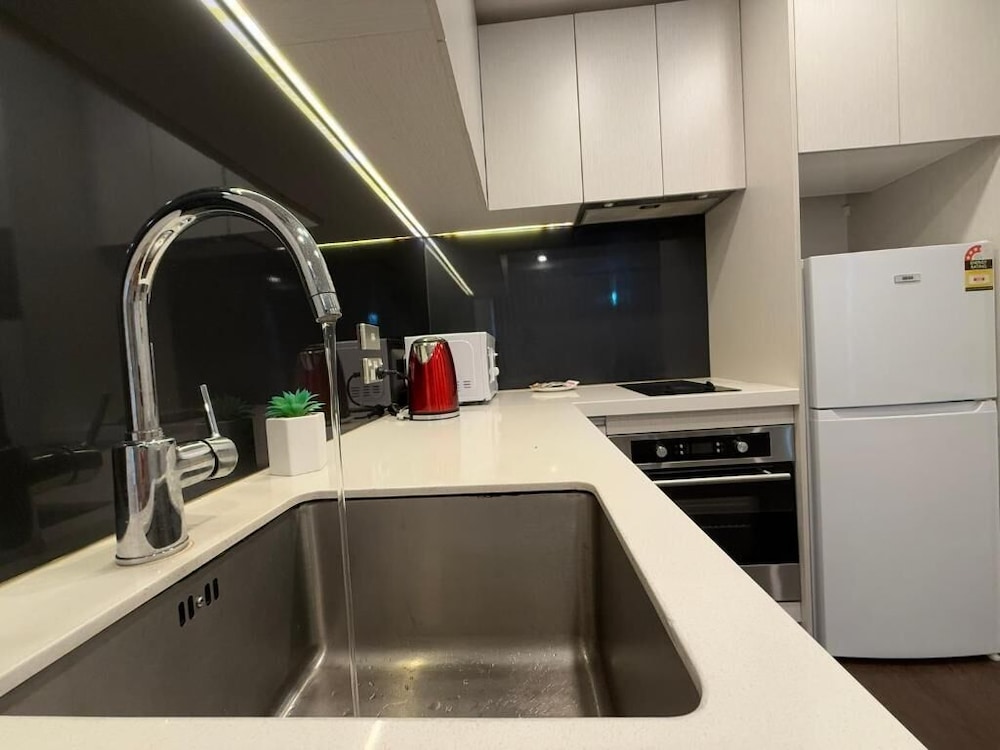 Near Sky Tower Cozy 1B Apt Close to Port