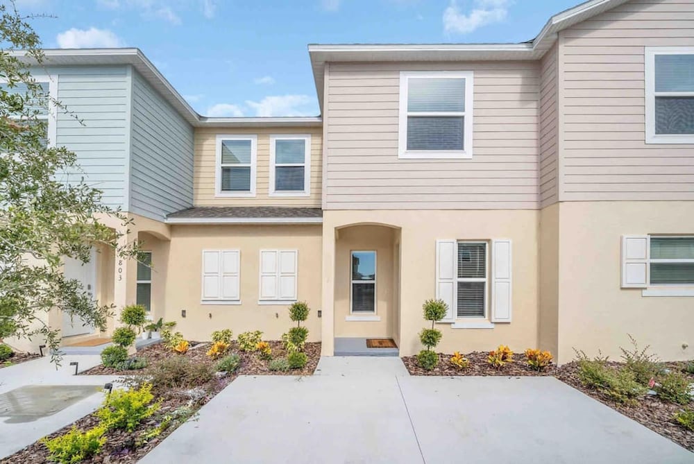 Super Boho Chic Stylish Blend Near Disney