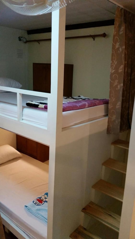 Smile Capsule Hostel