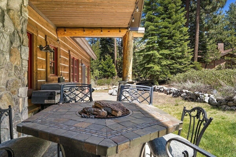 Cyh1012 - Hidden Cedar 5 Bedroom Home