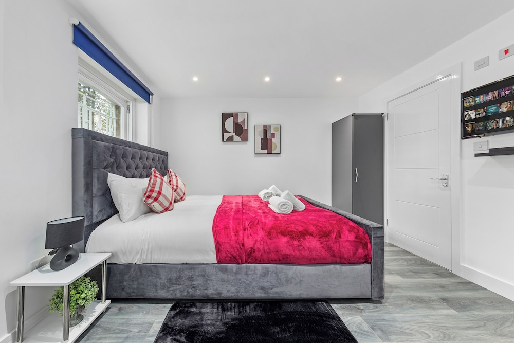 Serviced Ensuite Room Finsbury Park London N19