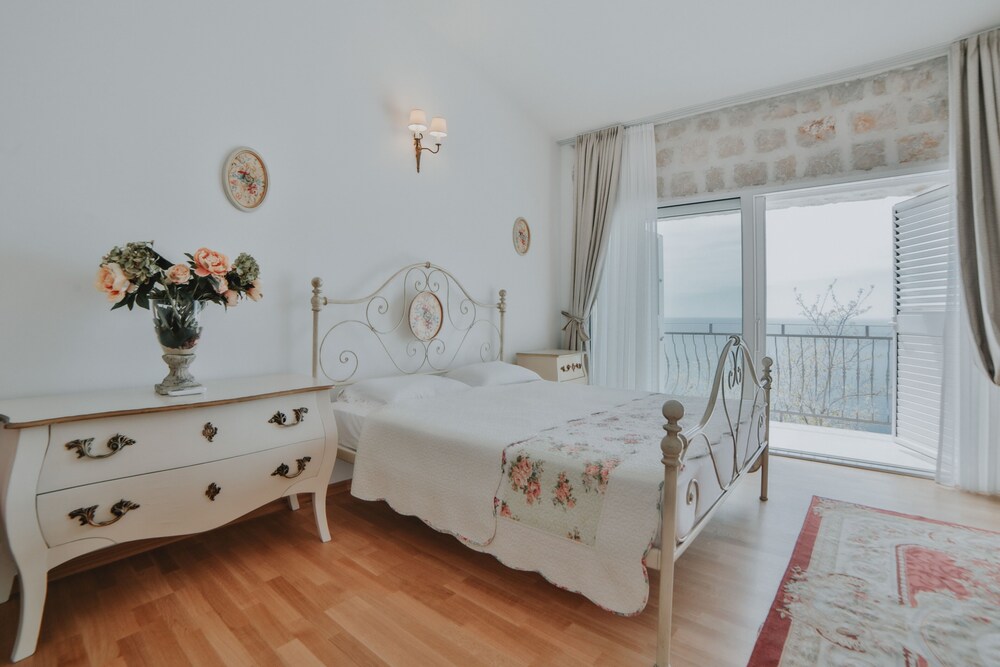Villa Vista view 4