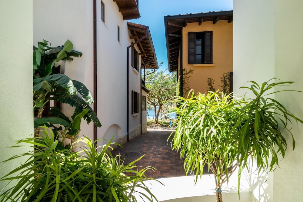 Las Catalinas - 2 BR Condo Just Steps to the Beach - Casa el Chante