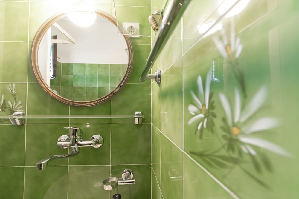 Charming 1-bedroom Apartment Sonia, Sleeps 4